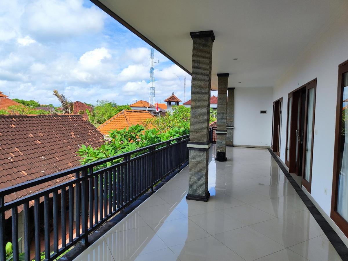 La * Sanur